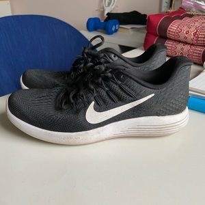 Nike Lunarglide 8 Running Shoes